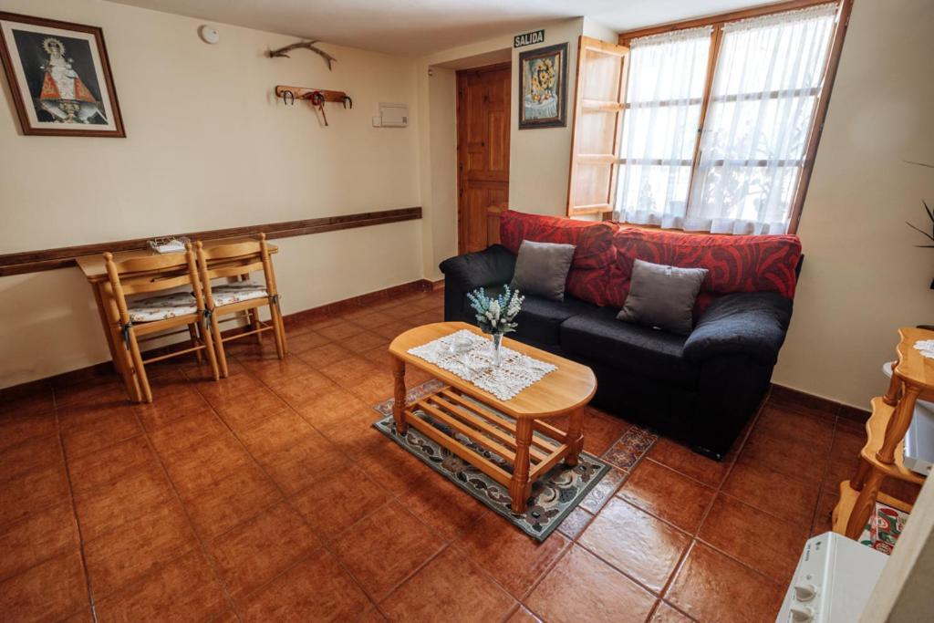 Rurales Villa-garcia Apartment Corigos